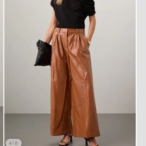 Slate & Willow
Faux Leather Pants